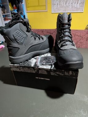 Nortiv8 Size 13 Mens Boots 3m Thinsulate Insulation Water Resistant NIB